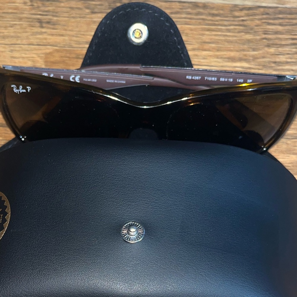 Ray-Ban Brown Sunglasses with Black Case - Picture 2 of 9